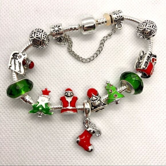 Christmas Charm Bracelet with Stocking - Picture 2 of 9